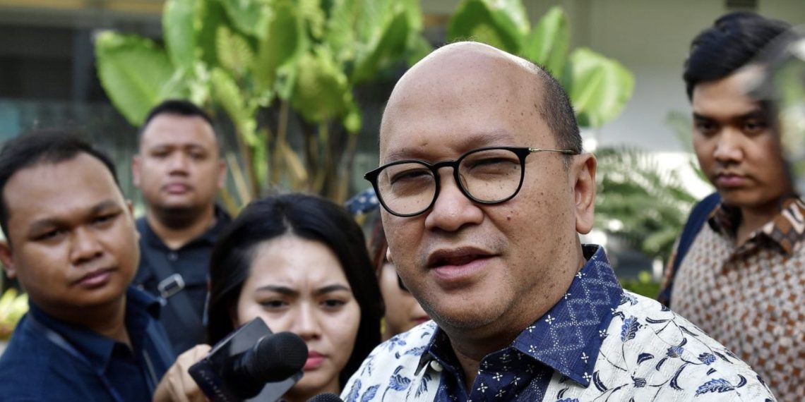 Menteri Investasi dan Hilirasi/Kepala BKPM sekaligus Kepala BPI Danatara memberikan keterangannya di Istana Kepresidenan, Jakarta, pada Kamis, 8 Mei 2025 Foto: BPMI Setpres