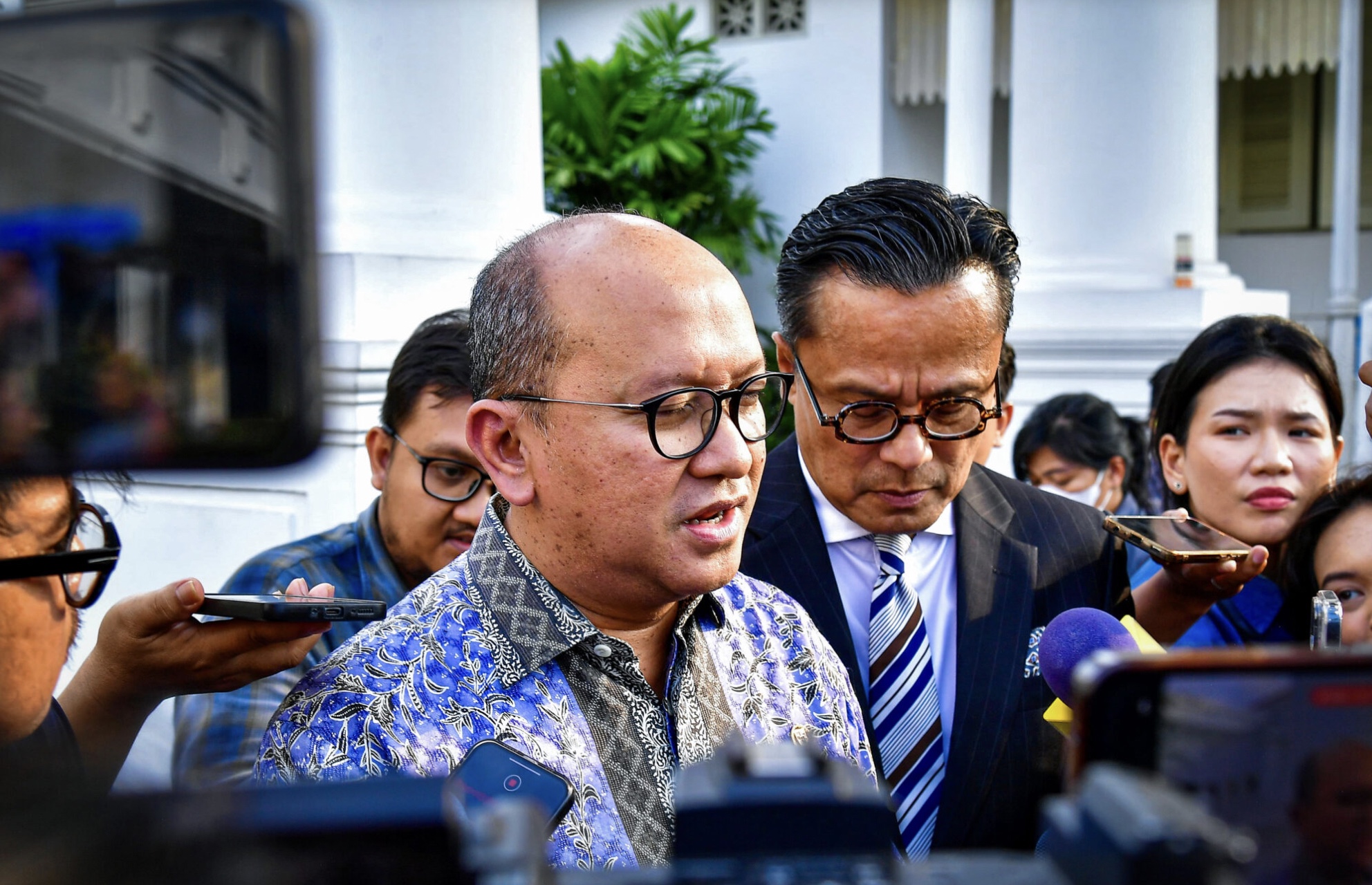 Presiden Prabowo Subianto memanggil Menteri Investasi dan Hilirisasi/Kepala BKPM sekaligus Kepala BPI Danantara Indonesia, Rosan Roeslani di Istana Merdeka, Jakarta, pada Selasa, 20 Mei 2025. (Foto: BPMI Setpres)