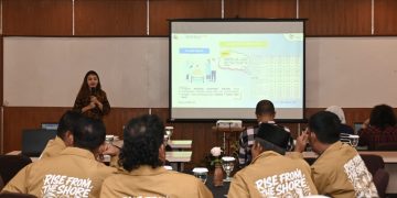 Kegiatan Monitoring dan Evaluasi program tanggung jawab sosial dan lingkungan tahun 2024 PHE ONWJ. Pertalife menjadi narasumber dalam sesi Literasi Keuangan.