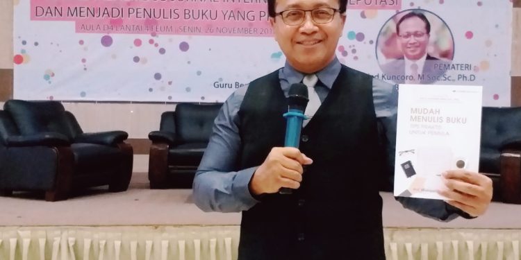 Prof. Mudrajad Kuncoro