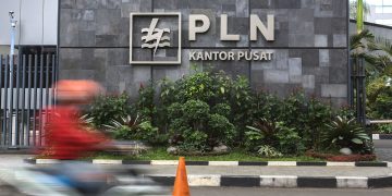 Tampak salah satu muka Kantor PLN Pusat yang berada di daerah Kebayoran Baru, Jakarta.