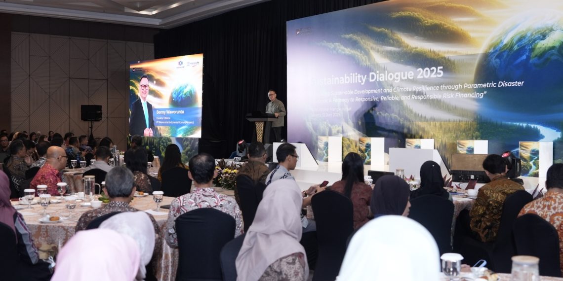 Direktur Utama Indonesia Re, Benny Waworuntu saat menjadi pembicara dalam seminar nasional bertajuk “A Pathway to Responsive, Reliable, and Responsible Risk Financing”, di Jakarta, Kamis (14/6).