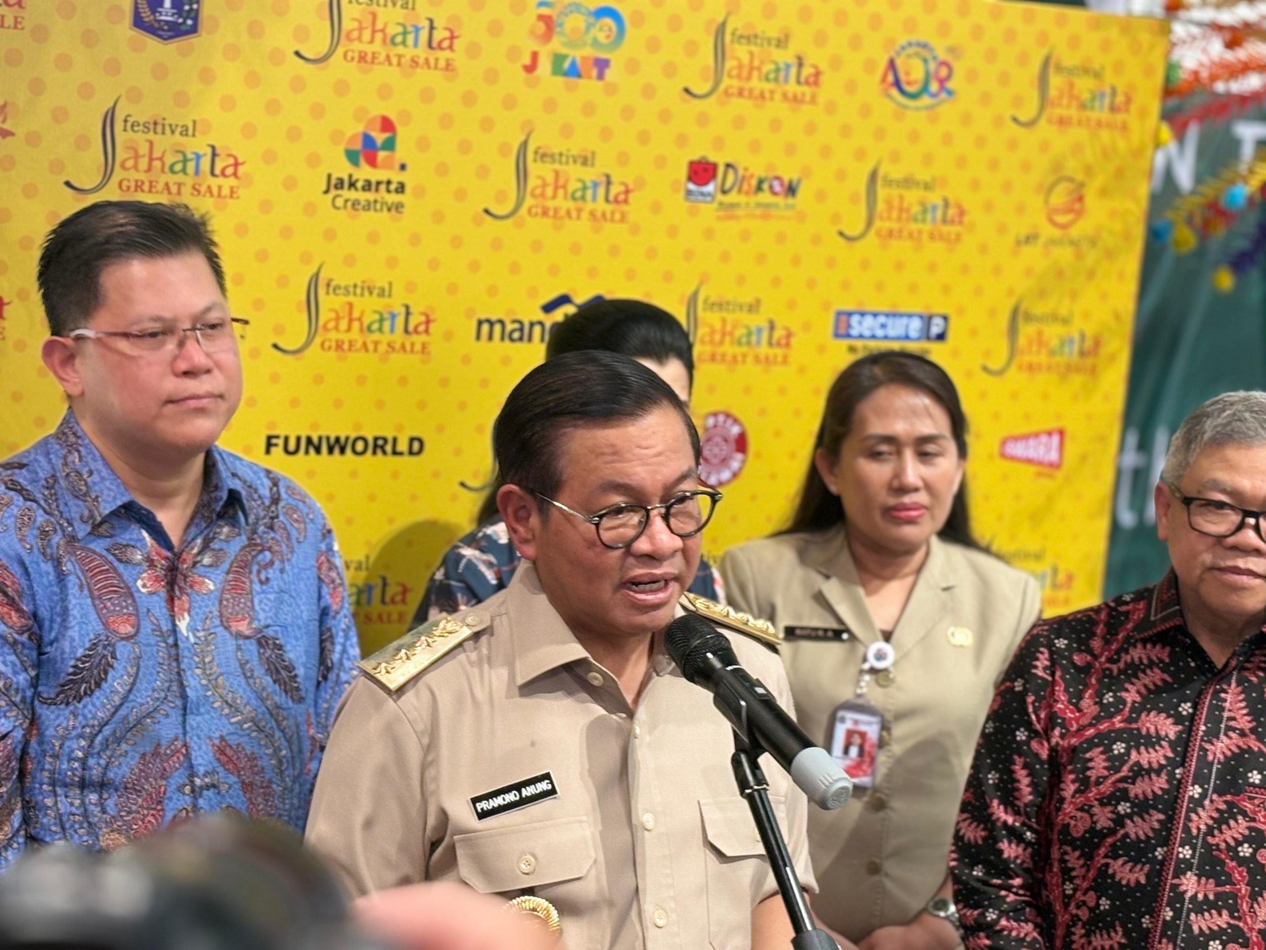 Gubernur DKI Jakarta Pramono Anung dalam keterangan pers kepada awak media, Selasa, 10 Juni 2025. Foto : M.Ibrahim