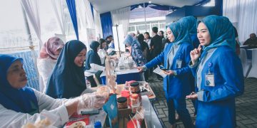 BCA Syariah dan BAZNAS Dorong Kemandirian Ekonomi Mustahik Lewat Bazar Muharam