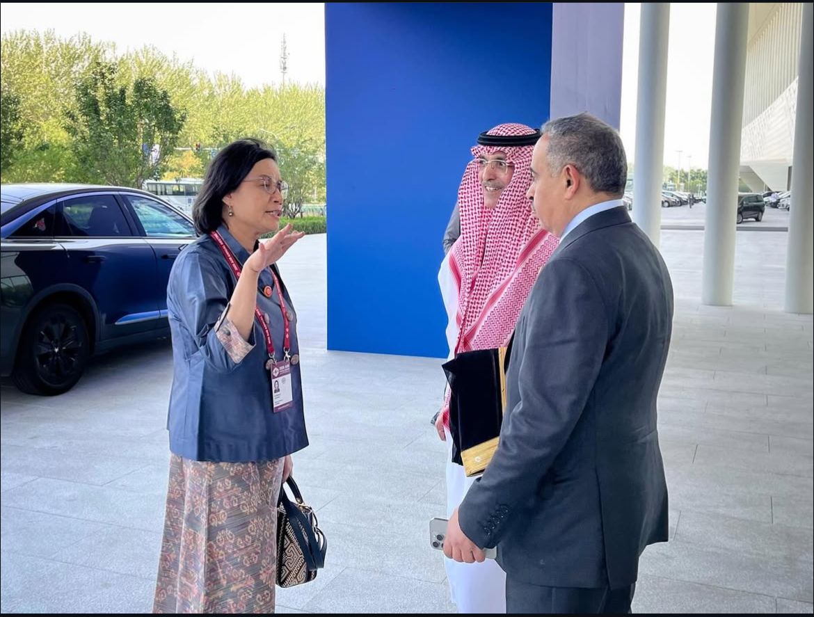 Menteri Keuangan Sri Mulyani Indrawati bertemu dengan Menteri Keuangan Saudi Arabia Muhammad Al Jadaan dan Menteri Keuangan Qatar Ali Alkuwari