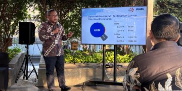 Direktur Utama PNM IM Ade Santoso Djajarnegara saat menerangkan produk RDPT PNM Cinta Anak Bangsa
