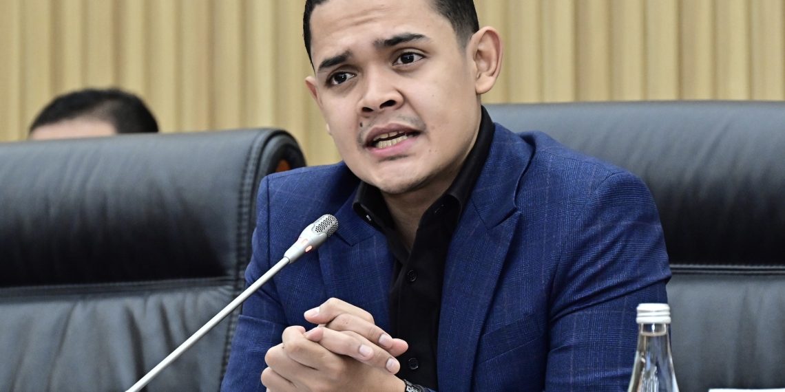 Anggota Komisi VI DPR RI Abdul Hakim Bafagih saat pertemuan bilateral antara Komisi VI DPR RI dengan National Policy Committee of the National Assembly of South Korea di Gedung Nusantara I, Senin (28/7/2025). Foto: DPR