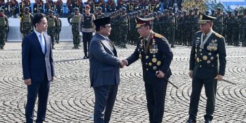 Presiden Prabowo Subianto memimpin langsung Upacara Peringatan ke-79 Hari Bhayangkara di Monumen Nasional, Jakarta, pada Selasa, 1 Juli 2025. (Foto: BPMI Setpres)