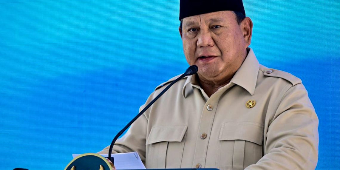 Presiden Prabowo Subianto menyampaikan sambutannya pada peluncuran kelembagaan 80.081 Koperasi Desa/Kelurahan Merah Putih (KDMP/KKMP) dalam sebuah acara yang digelar di Koperasi Desa Merah Putih Bentangan, Desa Bentangan, Kecamatan Wonosari, Kabupaten Klaten, pada Senin, 21 Juli 2025. (Foto: BPMI Setpres)