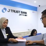 Ilustrasi pelayanan J Trust Bank