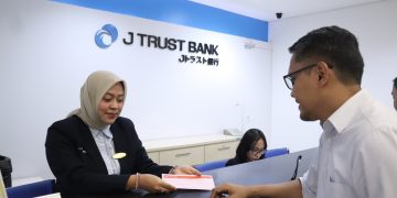 Ilustrasi pelayanan J Trust Bank