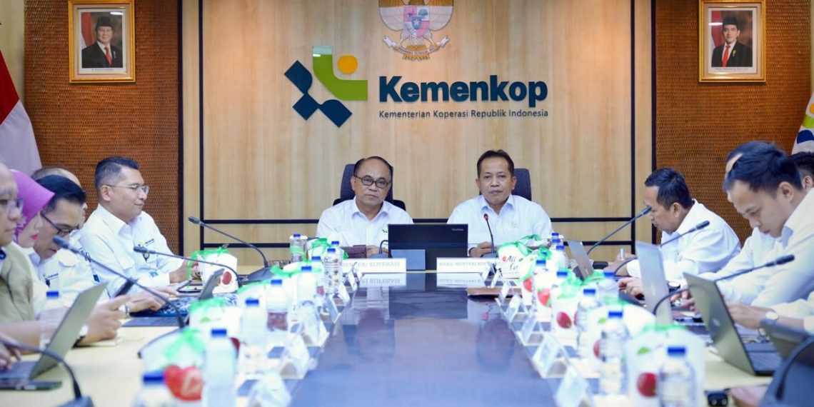 Rapat Koordinasi (Rakor) Pembahasan Langkah Strategis Lanjutan Pasca Pembentukan 80 Ribu Kopdes/Kel Merah Putih, secara daring, di Jakarta, Senin (7/7).