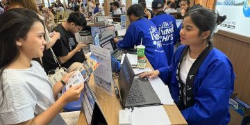 Cita (25), salah satu masyarakat yang antusias mendatangi Permata Bank x Japan Airlines Travel Fair 2025