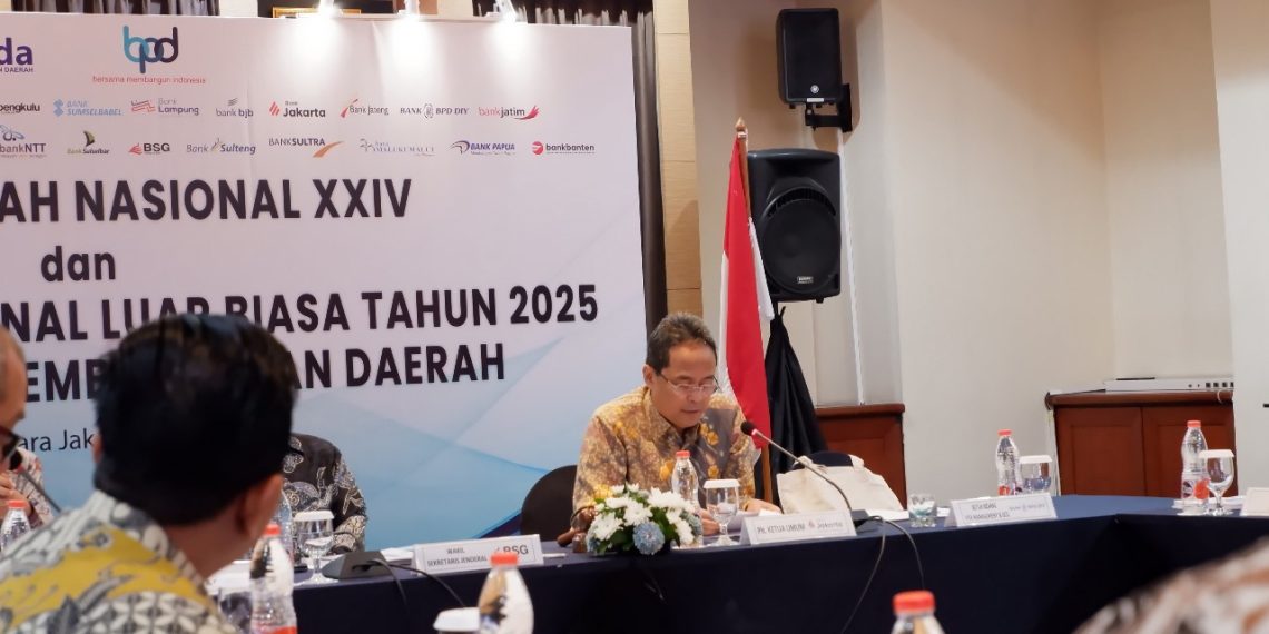 Direktur Bank Jakarta Ketua Umum Asbanda