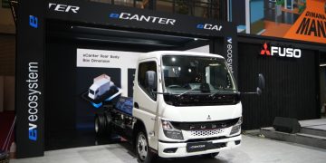 Fuso Perkenalkan Canter yang Disulap Jadi EV Mobile Charger di GIIAS 2025  