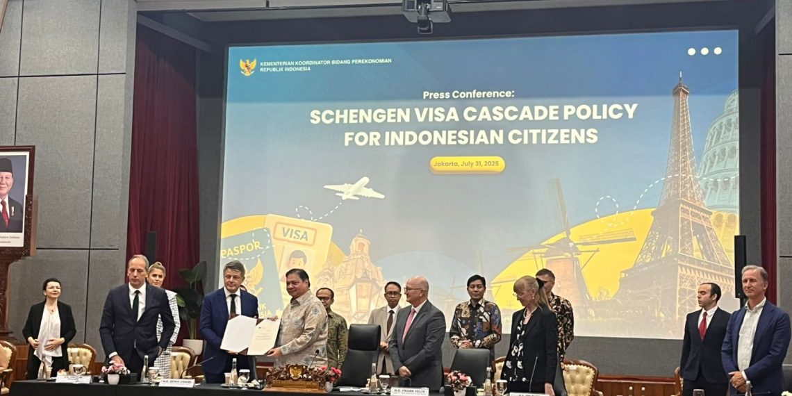 konferensi pers visa cascade