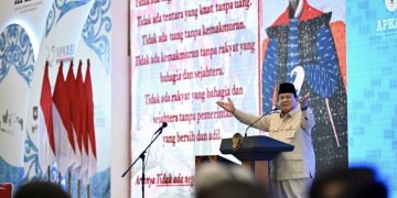 Presiden Prabowo memberikan sambutannya saat membuka Asosiasi Pemerintah Kabupaten Seluruh Indonesia (APKASI) Otonomi Expo Tahun 2025 yang berlangsung di Nusantara Hall, Indonesia Convention Exhibition (ICE) BSD, Tangerang, Provinsi Banten, pada Kamis, 28 Agustus 2025. Foto: BPMI Setpres