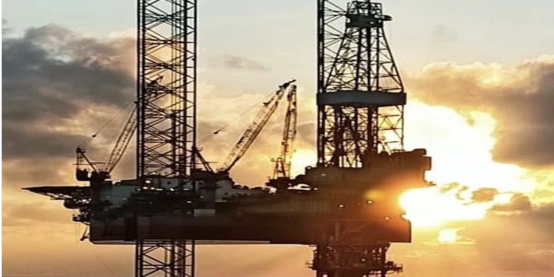 Sumur migas LLE-5ST di Lapangan Lima, berlokasi di area lepas pantai Kabupaten Karawang, Jawa Barat.