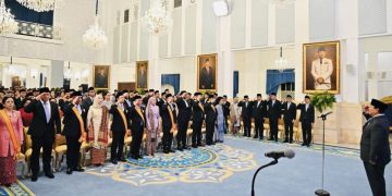 Presiden Prabowo Subianto menganugerahkan Tanda Kehormatan Republik Indonesia kepada para tokoh di Istana Negara, Jakarta, pada Senin, 25 Agustus 2025. Foto: BPMI Setpres