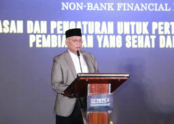 Ketua Umum Asosiasi Asuransi Umum Indonesia (AAUI), Budi Herawan dalam acara Infobank "Non-bank Financial Forum 2025: Pengawasan dan Pengaturan untuk Pertumbuhan Industri Asuransi & Pembiayaan yang Sehat dan Berkelanjutan"