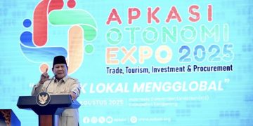 Presiden Prabowo memberikan sambutannya saat membuka Asosiasi Pemerintah Kabupaten Seluruh Indonesia (APKASI) Otonomi Expo Tahun 2025 yang berlangsung di Nusantara Hall, Indonesia Convention Exhibition (ICE) BSD, Tangerang, Provinsi Banten, pada Kamis, 28 Agustus 2025. Foto: BPMI Setpres