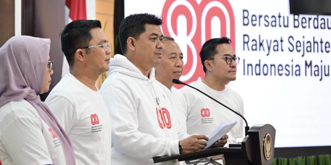 Wakil Menteri Sekretaris Negara (Wamensesneg) Juri Ardiantoro memberikan keterangannya di Istana Kepresidenan Jakarta, pada Jumat, 1 Agustus 2025. Foto: BPMI Setpres