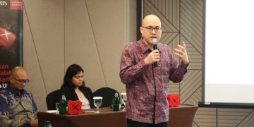 Equities Specialist DBS Group Research, Maynard Arif