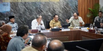 enkop Budi Arie Setiadi saat mengikuti Rakortas di Kantor Kemenko Pangan, Jakarta, Selasa (5/8).