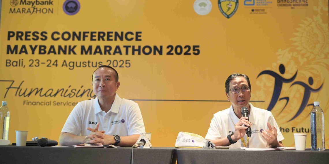 Presdir Maybank Indonesia Steffano Ridwan dan Project Director Maybank Marathon Widya Permana