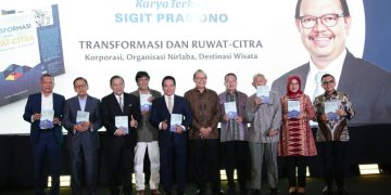 Sigit Pramono Luncurkan Buku “Transformasi dan Ruwat-Citra” di Economic Mastery Forum 2025
