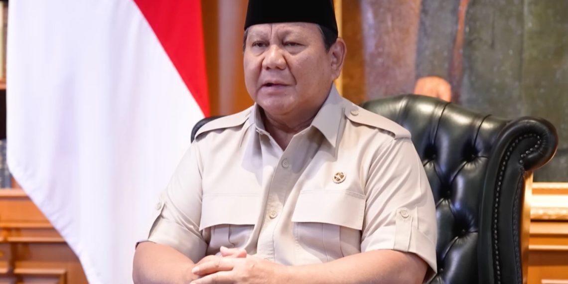 Presiden Prabowo Subianto menanggapi insiden memilukan atas meninggalnya pengemudi ojek online (ojol), Affan Kurniawan, akibat kendaraan taktis (rantis) Brimob yang melindas saat pembubaran aksi unjuk rasa, Kamis malam, 28 Agustus 2025. (Tangkapan layar YouTube @SekretariatPresiden: Julian)