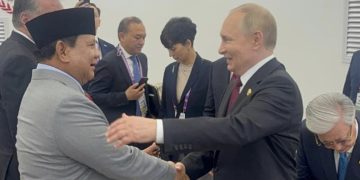 Presiden Republik Indonesia, Prabowo Subianto, mengadakan pertemuan khusus dengan Presiden Federasi Rusia, Vladimir Putin, di sela kunjungan kerjanya menghadiri perayaan 80 Tahun Kemenangan Perang Perlawanan Rakyat Tiongkok di Beijing, Republik Rakyat Tiongkok, pada Rabu, 3 September 2025. Foto: BPMI Setpres/Istimewa