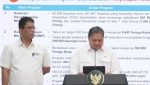 Menteri Koordinator Bidang Perekonomian, Airlangga Hartarto, didampingi Menteri Keuangan, Purbaya Yudhi Sadewa, dalam konferensi pers di Kompleks Istana Kepresidenan, Senin, 15 September 2025. (Tangkapan layar YouTube @SekretariatPresiden: Julian)
