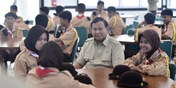Presiden Prabowo Subianto meninjau Sekolah Rakyat Menengah Atas (SRMA) Margaguna di Jakarta Selatan, pada Kamis, 11 September 2025. Foto: BPMI Setpres