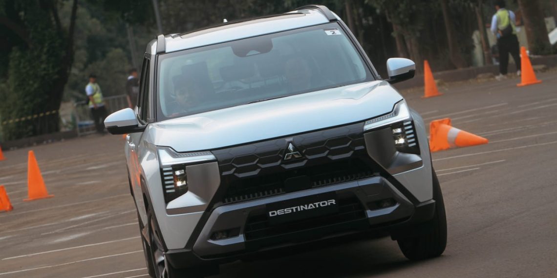 Mitubishi Destinator