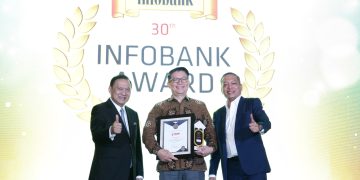 Direktur Utama Nobubank Suhaimin Djohan meraih penghargaan bergengsi “The Banks with Special Achievement” dari Majalah Infobank, Jumat, 29 Agustus 2025. (Foto: Erman Subekti)