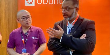 Ki-ka: Wong Sui Jan, Founder & Direktur Utama Sivali Cloud Technology dan Naeem Maver dari Canonical.