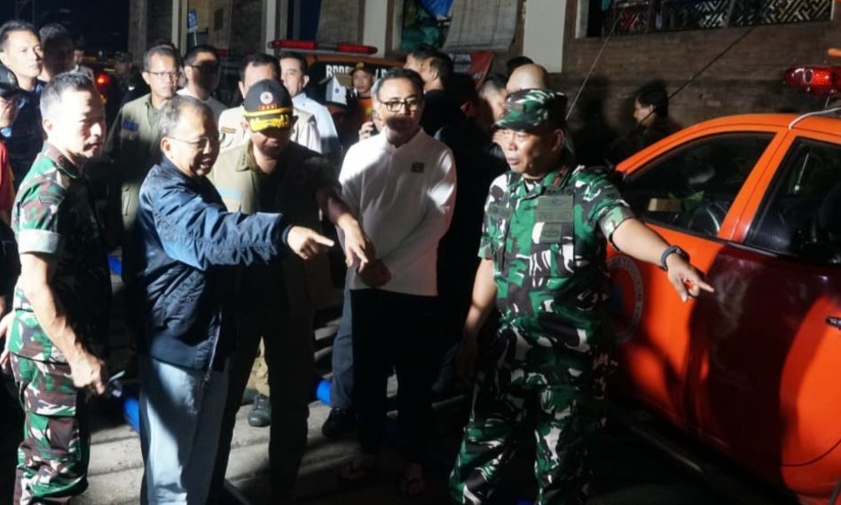 Gubernur Bali Wayan Koster dan BNPB tinjau Pasar Badung, banjir Bali diklaim mulai terkendali. (Tangkapan layar baliprov.go.id: Julian)