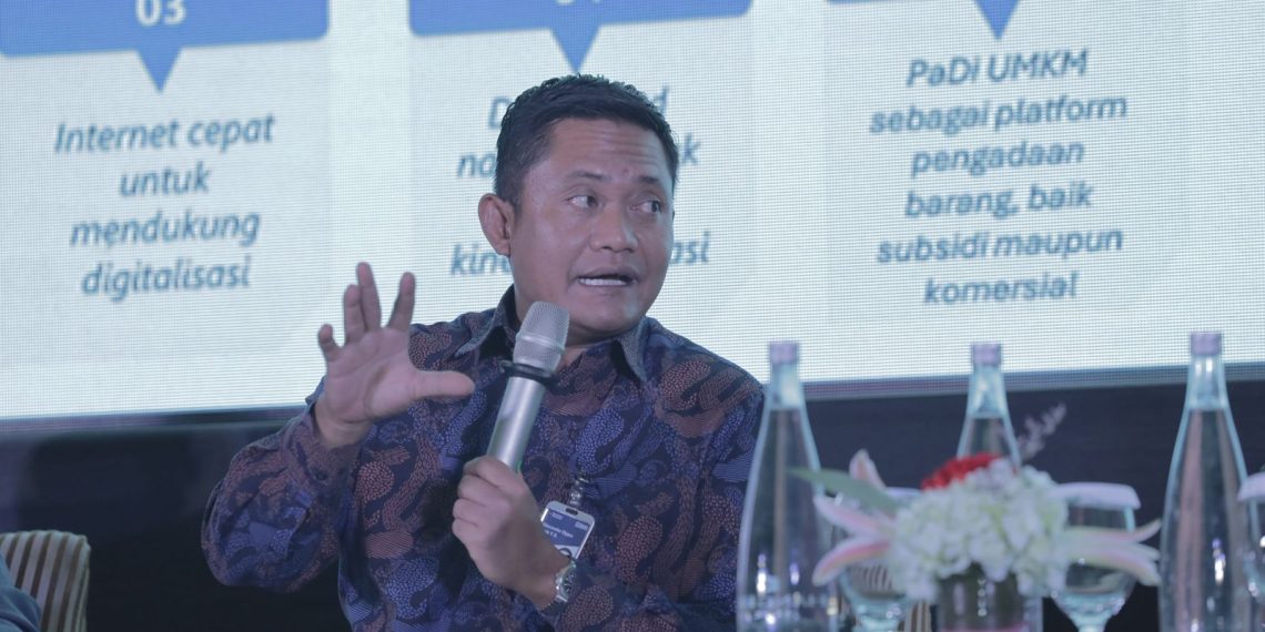Direktur Commercial Banking BRI, Alexander Dippo Paris dalam acara Infobank bertajuk "Indonesia Economic Summit 2025: Sinergi Perbankan, BUMN dan Swasta untuk Mendukung Asta Cita Koperasi Desa Merah Putih”, di Shangri-La Hotel Jakarta, Kamis, 2 Oktober 2025.
