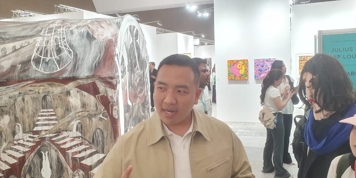Head of PR and Corporate Communication Bibit.id, William saat gelaran Art Jakarta 2025 di JIExpo Kemayoran Jakarta, Jumat (3/10).