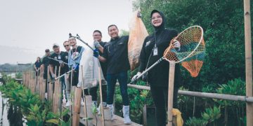 Aksi Bersih Bank Mandiri di kawasan Hutan Lindung