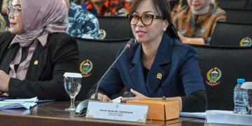 Anggota Komisi VI DPR RI, Faujia Helga Tampubolon, saat kunjungan kerja reses Komisi VI DPR RI di Kantor Gubernur Sulawesi Selatan, Makassar, Jumat (3/10/2025). Foto: DPR