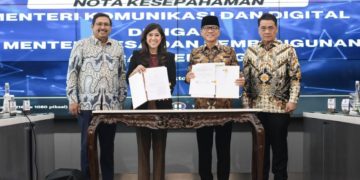Nota kesepahaman (MoU) antara Kementerian Komunikasi dan Digital dan Kementerian Desa dan Pembangunan Daerah Tertinggal (Kemendes PDT) sebagai langkah percepatan pembangunan konektivitas desa.