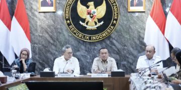 Dadan dalam Rapat Koordinasi Terbatas di Ruang Rapat Utama Graha Mandiri, Jakarta, Selasa (28/10).