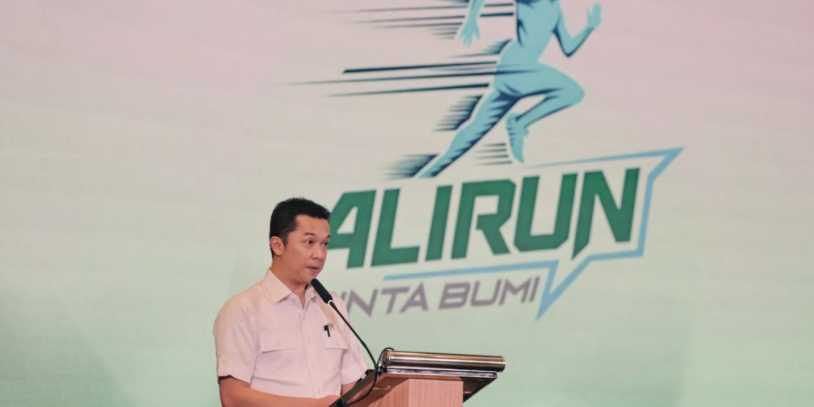 Wakil Menteri Pemuda dan Olahraga (Wamenpora) Taufik Hidayat dalam Forum Diskusi “Synergizing Energy, Finance & Agribusiness for a Greener Future” yang digelar Infobank Media Group, di DoubleTree by Hilton Jakarta, Bintaro Jaya, Jumat, 31 Oktober 2025. (Foto: M. Zulfikar)