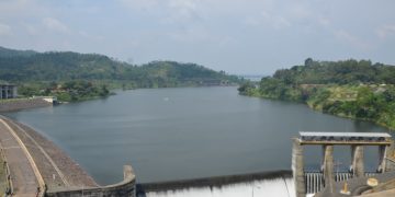 Tampilan Waduk Saguling sebagai lokasi PLTS Terapung Saguling yang diproyeksikan mampu menghasilkan lebih dari 130 Gigawatt hour (GWh) listrik per tahun.