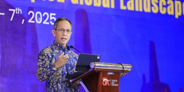 Ketua Dewan Komisioner Otoritas Jasa Keuangan (OJK) Mahendra Siregar