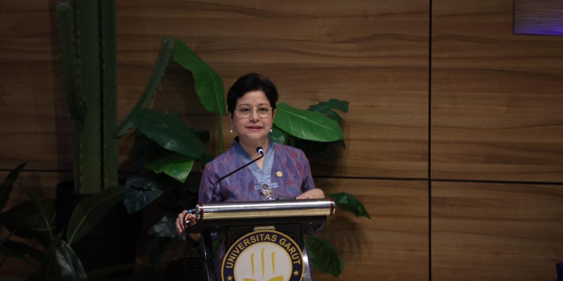 Ketua Dewan Audit OJK Sophia Wattimena