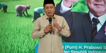 Menkop Ferry Juliantono dalam paparan singkatnya pada acara Town Hall Meeting Satu Tahun Kemenko Pangan dengan tema "Setahun Bekerja, Pangan Swasembada, Negara Berdaya" di Ballroom Graha Mandiri, Selasa (21/10).