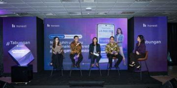 Ki-ka: Febe Budianto, Division Head of Digital Solutions & Partnership PT Bank Ina Perdana Tbk; Yulius Purnama Junaedi, Deputy President Director PT Bank INA Perdana Tbk; Amertya A. Oktoriano, Lead Brand. (Foto: Dok. Honest)
